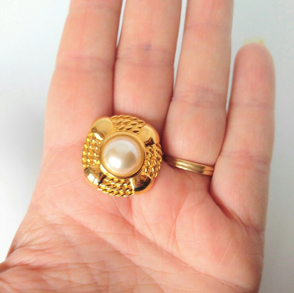 VINTAGE Signed JS Gold & Pearl Earrings-Rope - Picture 5 of 5